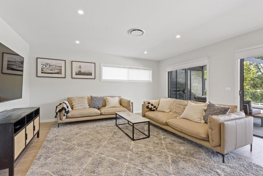 The Lookout - Belle Escapes Jervis Bay, Vincentia