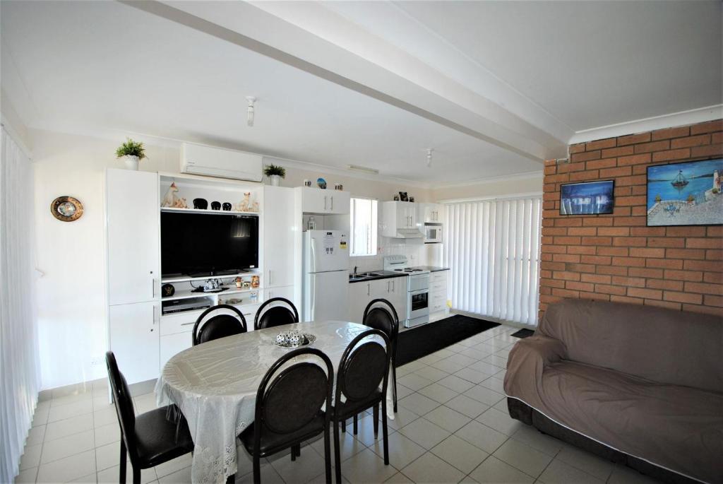 Water Views - Belle Escapes Jervis Bay, Vincentia