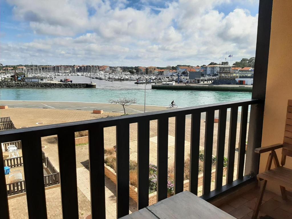 Duplex cosy avec piscine et parking à Capbreton - FR-1-239-870 - 1