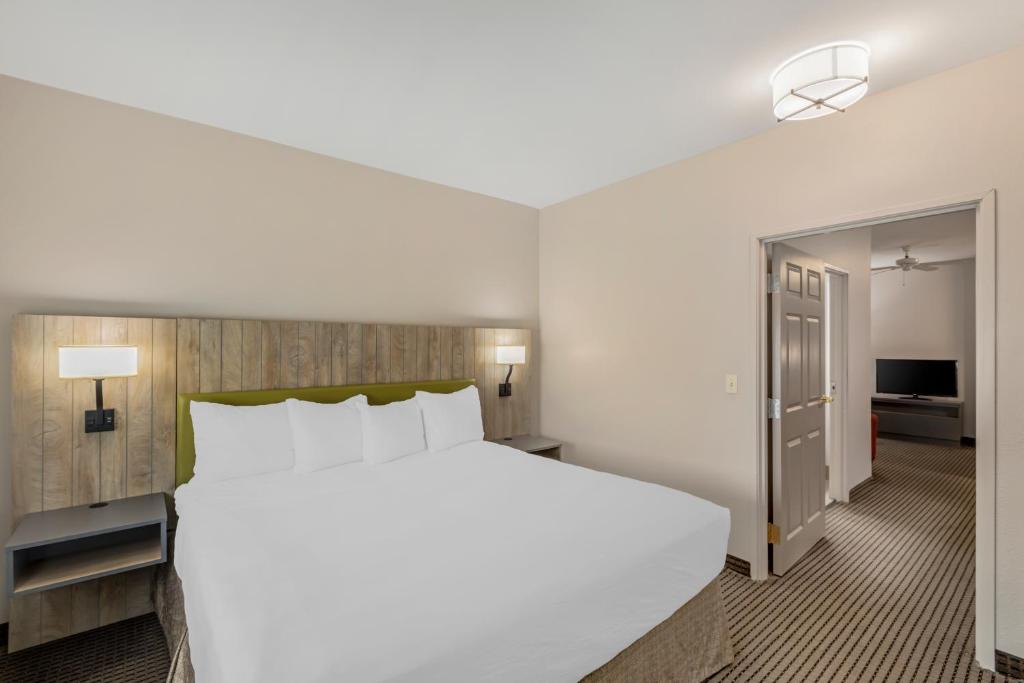 Country Inn & Suites by Radisson Elk Grove Village Itasca photo