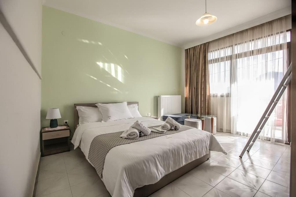 Del Sol #5 Meteora Luxurious Family Suites, Kalambaka