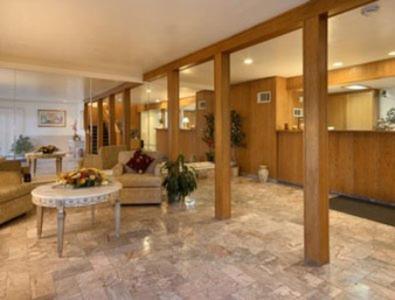 Lobby, Merced Inn & Suites in Merced (CA)