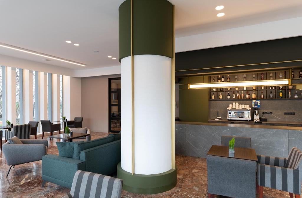 Bar/lounge