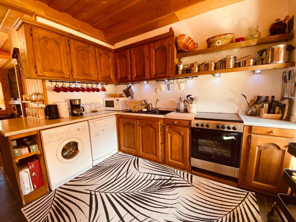 Chalet Savoyard À Samoëns Avec Cheminée Et WiFi - FR-1-624-80 - 4