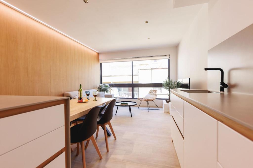 Bravissimo Centre, Modern 2-bedroom apartment - 2