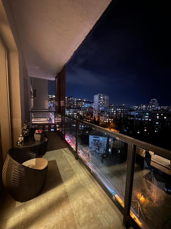 DL Apartment in Central Park M2, Tbilisi