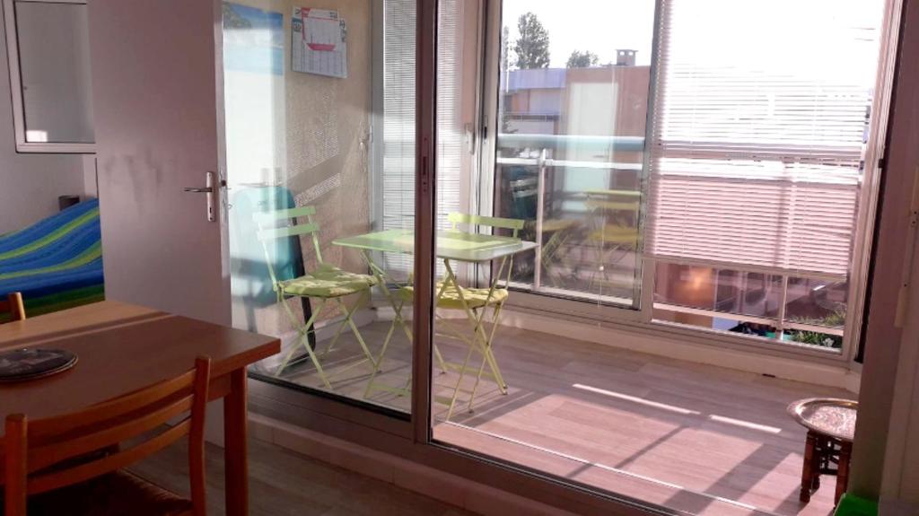 Appartement accueillant à Mandelieu-la-Napoule 32 m² avec balcon - 3