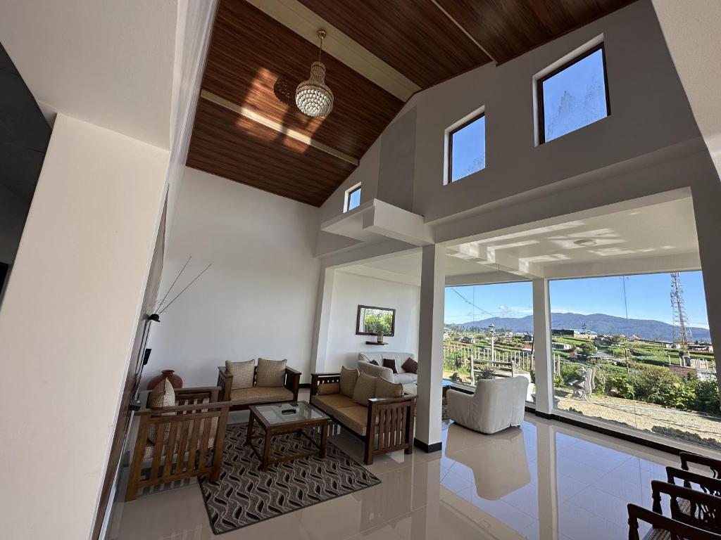 LAKMI'S, Nuwara Eliya