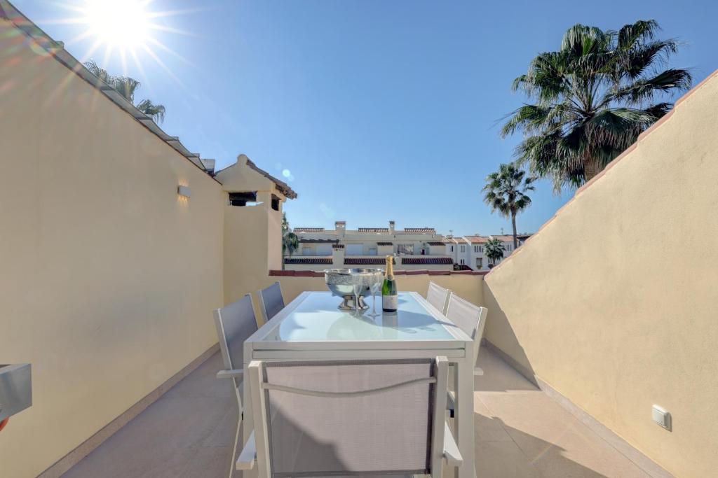 Luxury modern beachfront 3 bed gated community townhouse with pool, sun terrace, sea views close to all amenities - 5