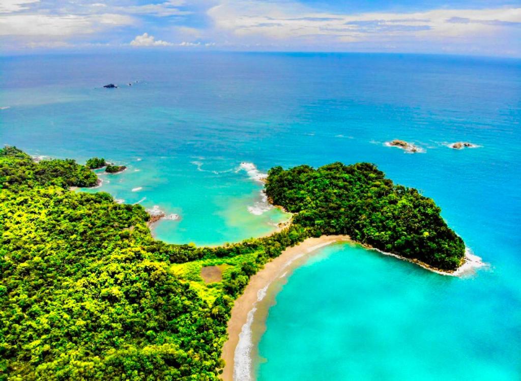 Beachfront Paradise, Manuel Antonio