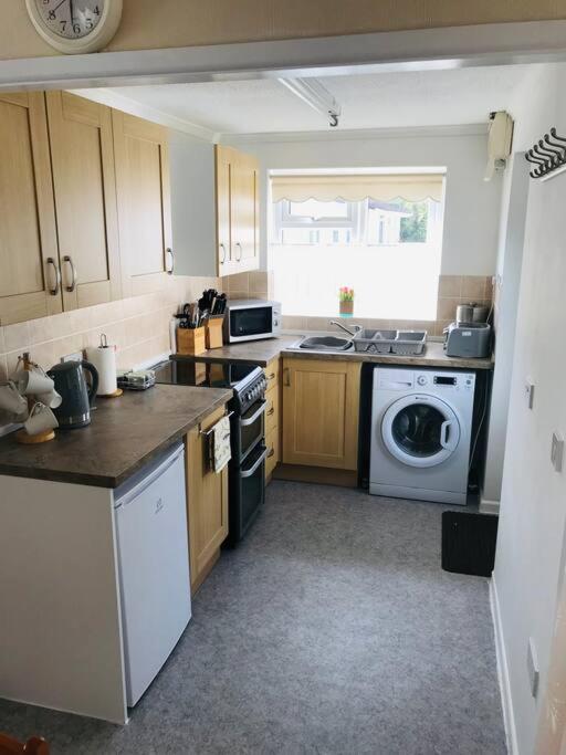 Light and Bright 3 Bedroom Bungalow, Liskeard photo 3