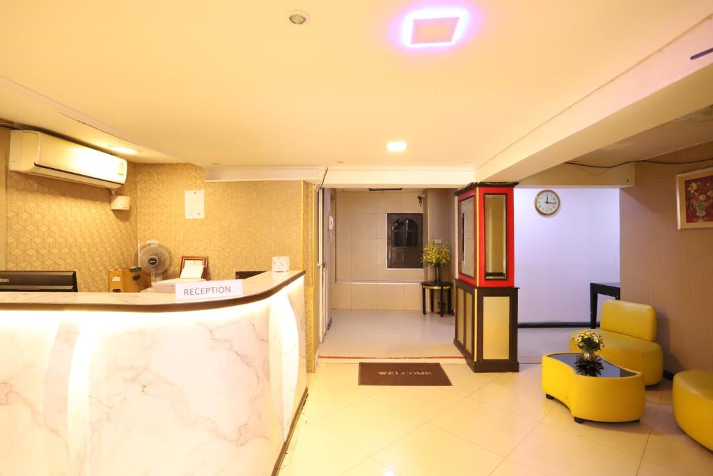 Lucky Palace Hotel photo