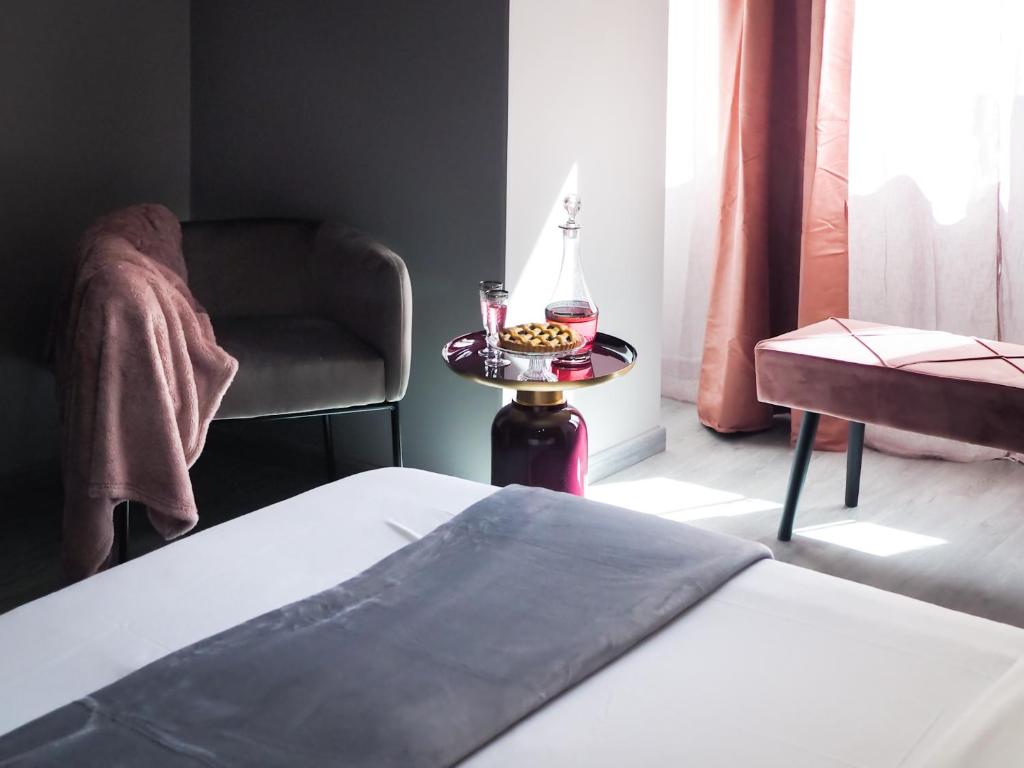 C'est La Vie Suites - 4