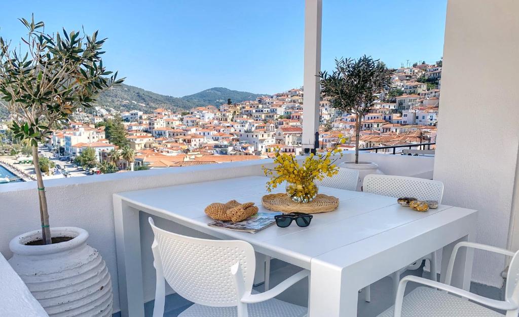 Gigi Rooms — Hotel in Poros