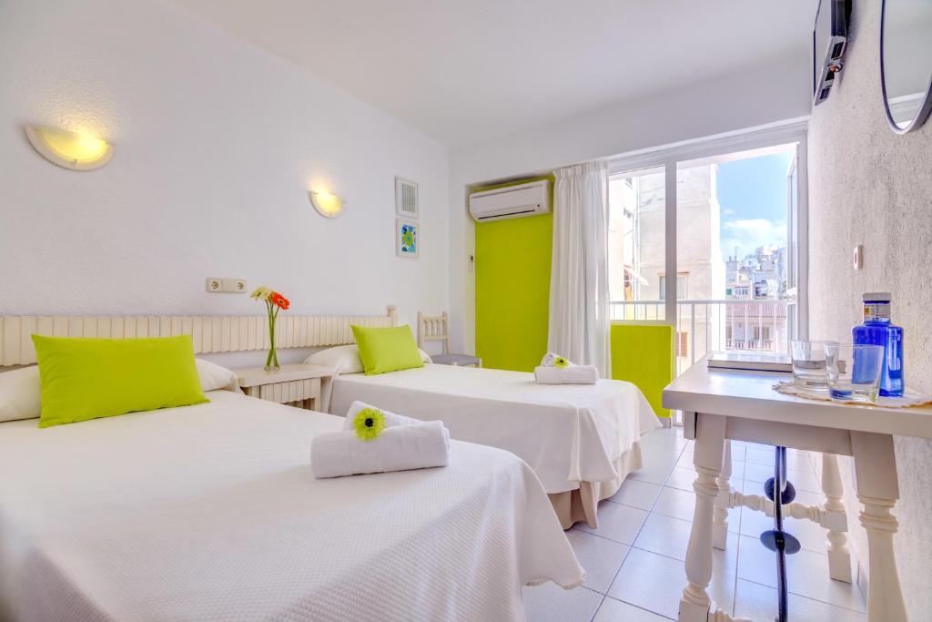Garau Petit Hotel — Hotel in Majorca