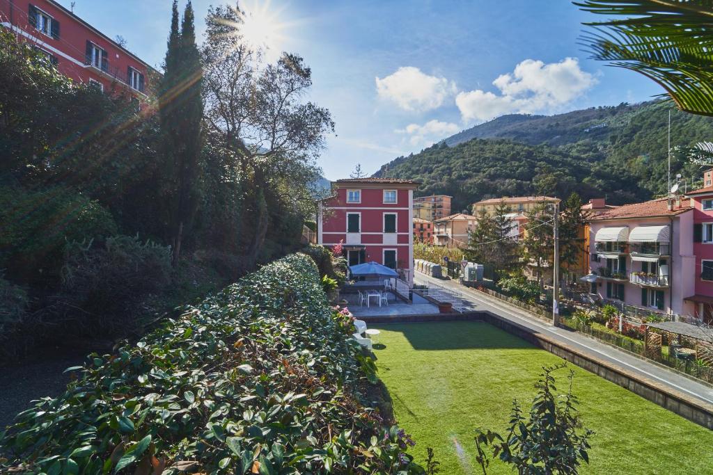 LA POMELLA - 3