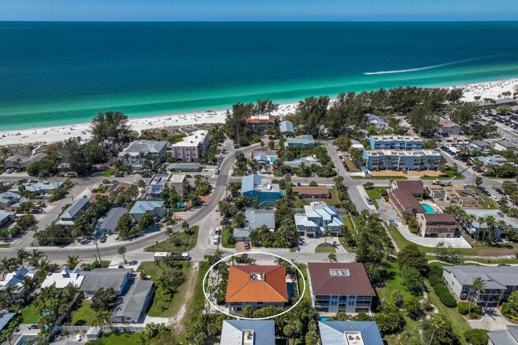 Hidden Pearl home, Holmes Beach