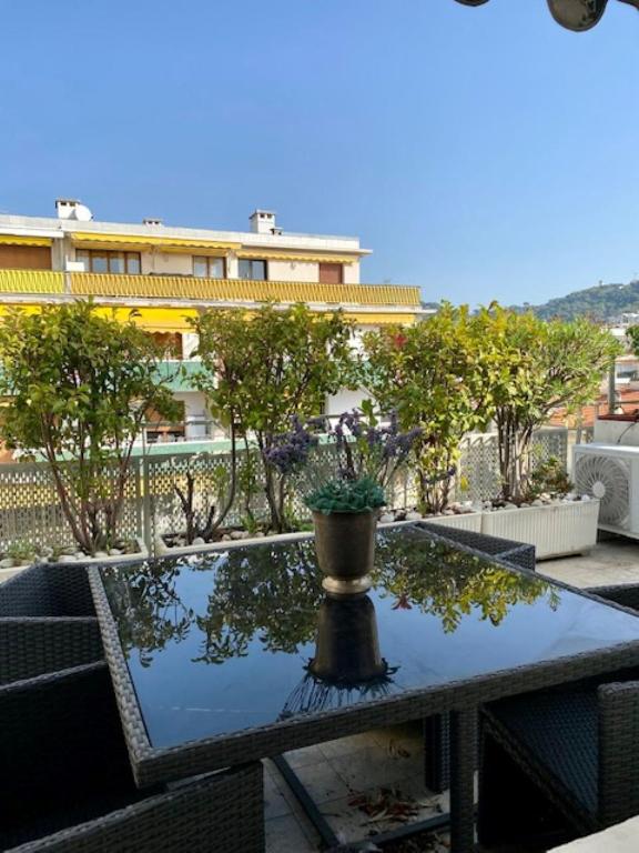 Facilities, Arthur Properties Rue d'Antibes in Cannes