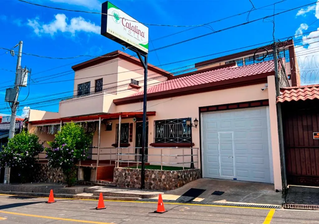 Catalina Hotel - Centro Osicala，位于Cacaopera的酒店