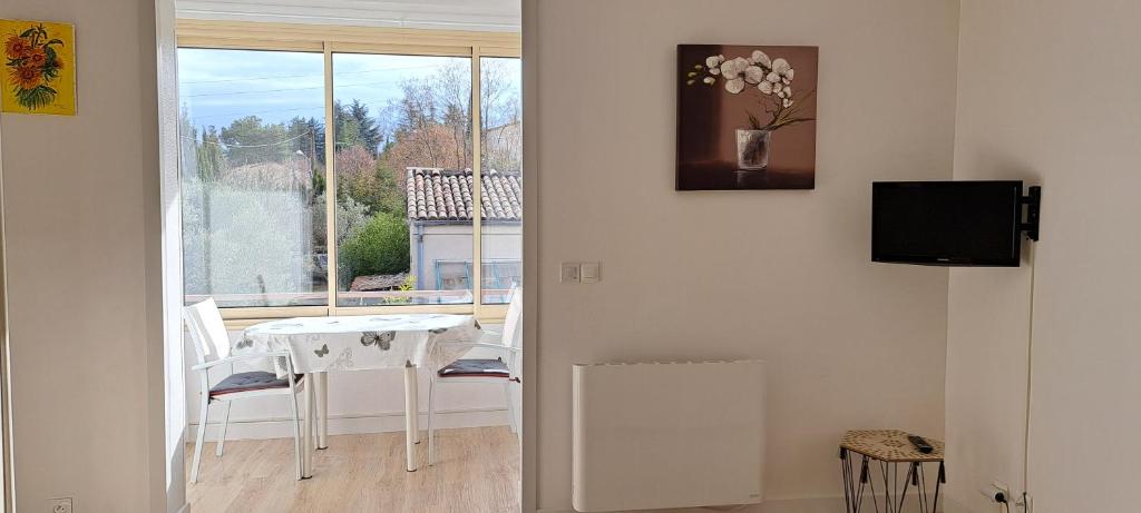 LE CLOS DE L EDEN - 2
