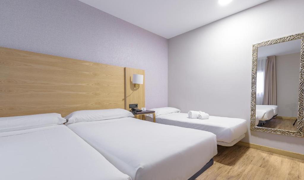 Hotel Zentral Mayoral - 4