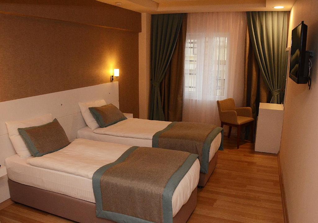Parion House Hotel photo