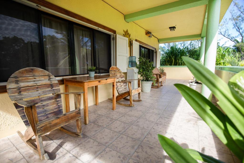 Sea Eye Hotel - Tropical Building photo