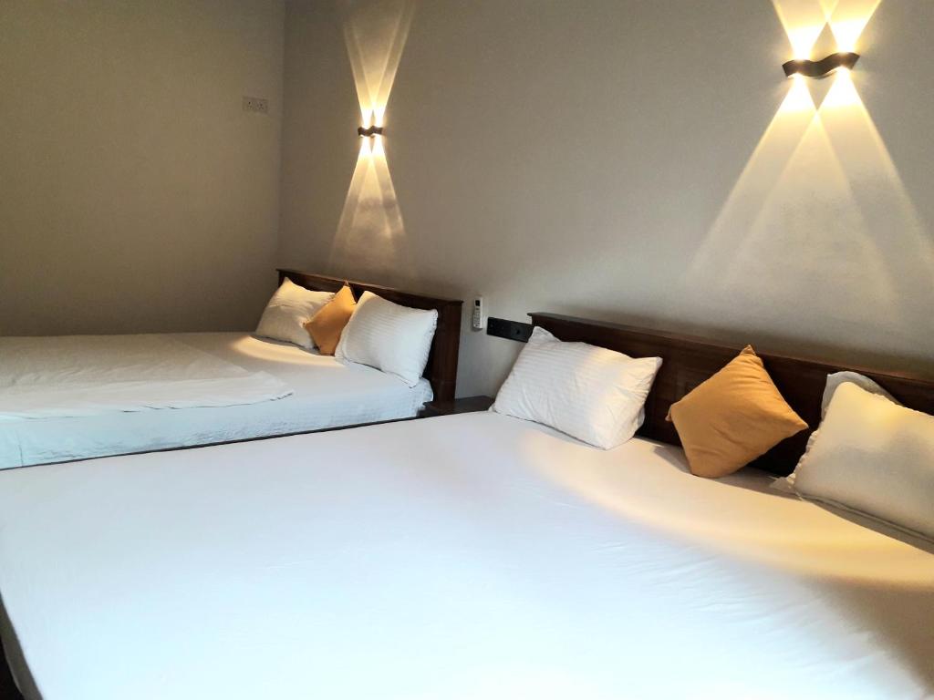 Secret Hill Resort photo