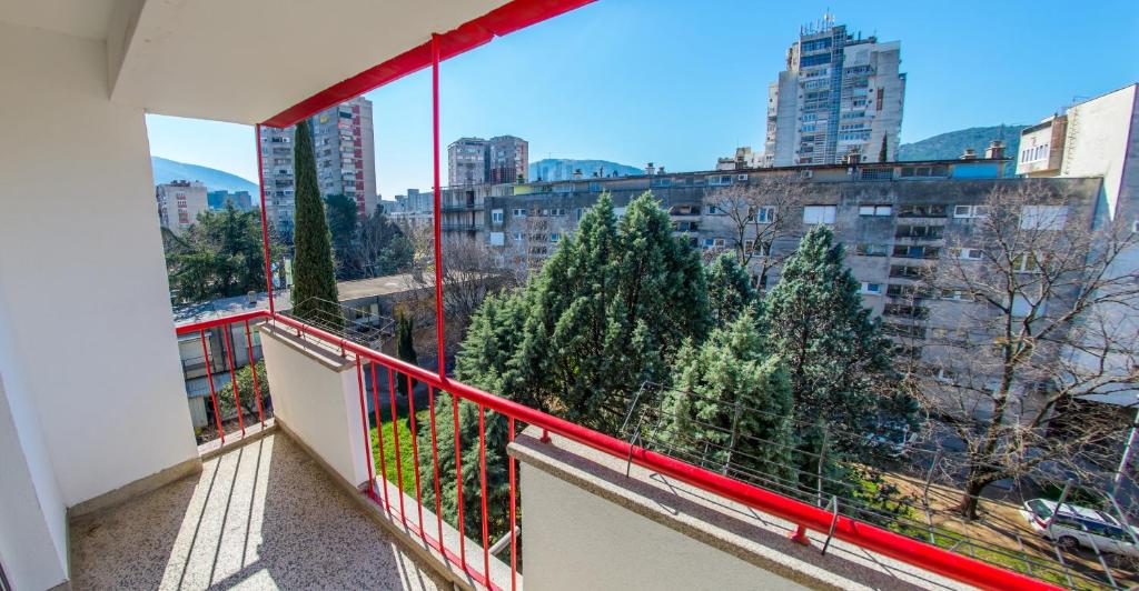 Elegant Avenue Escape - 2