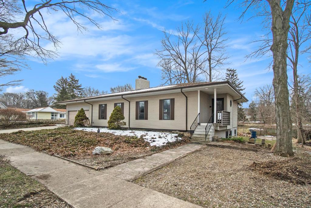 The Sugar Maple Home, South Haven