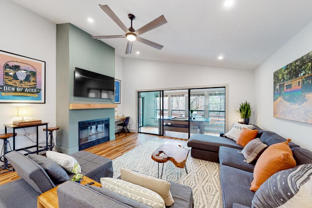 Donington Delight, Bella Vista