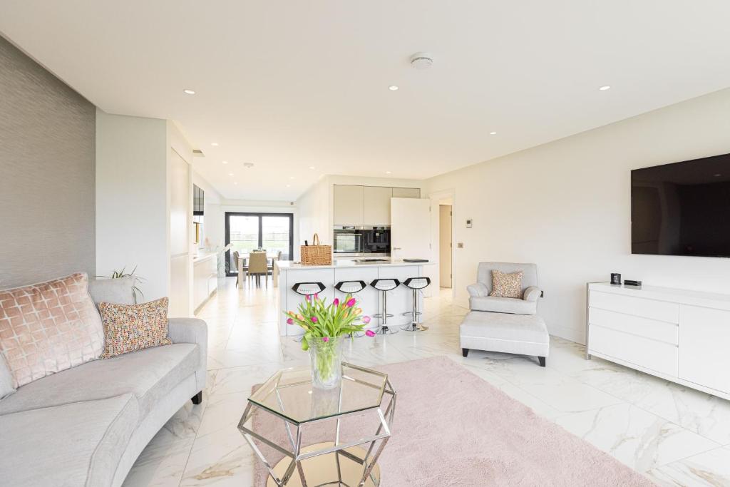 BOOK >> Curran Gate Luxury Serviced Apartments, Portrush (United Kingdom)