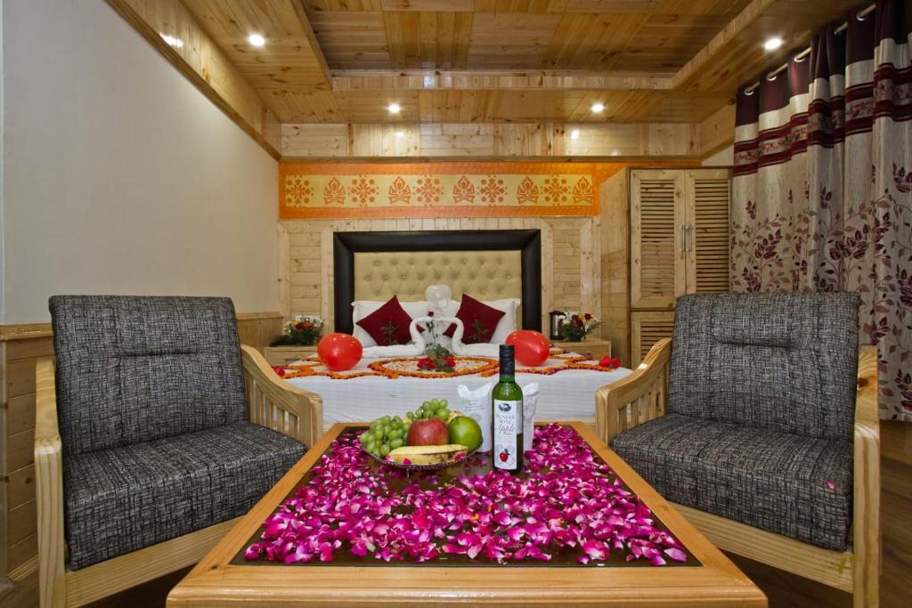 Hotel New Harmony Inn Manali photo