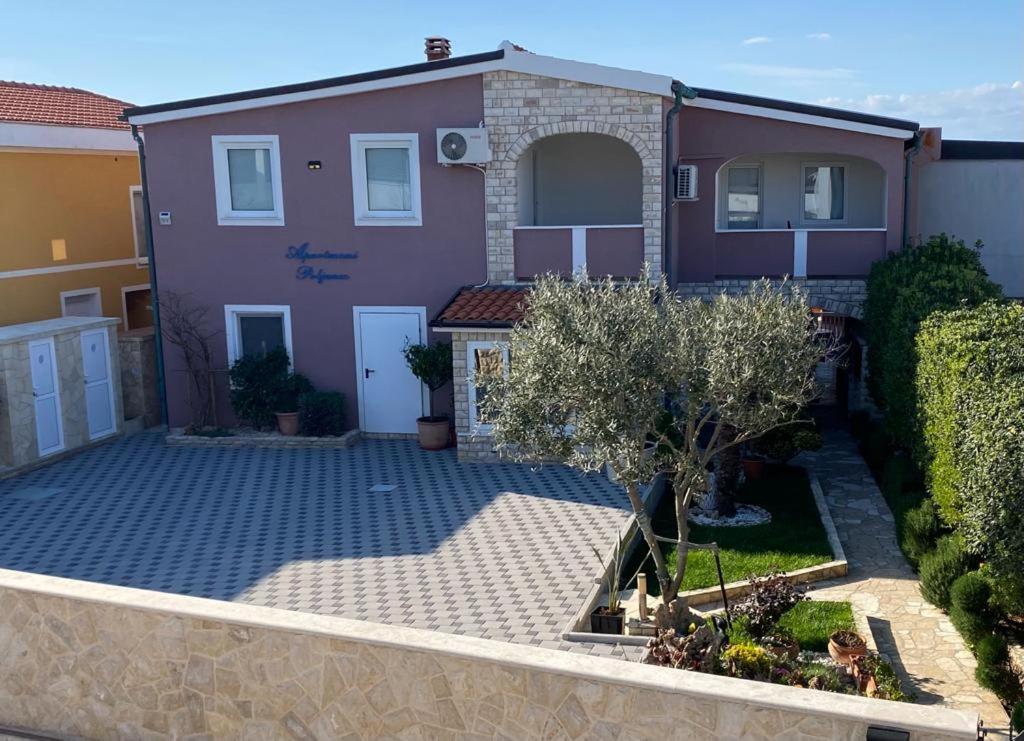 Apartmani Poljanec, Vir