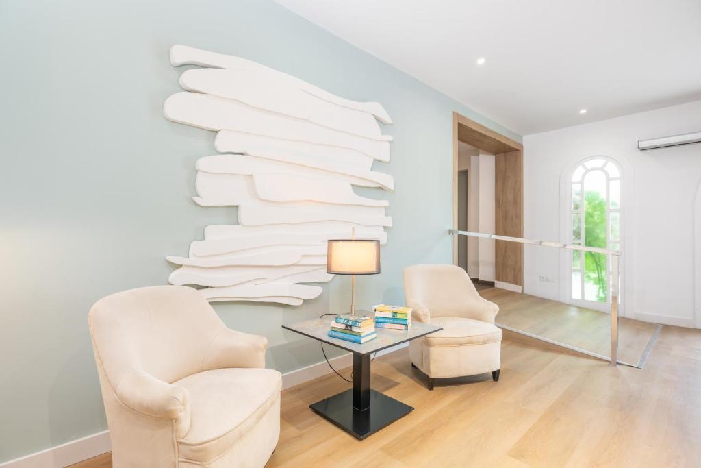 Hotel Nerja Club by Dorobe — Hotel rooms in Nerja, Andalusia