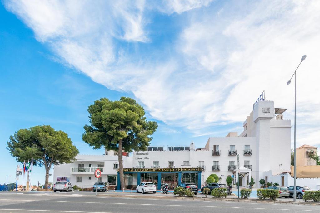 Hotel Nerja Club by Dorobe — Hotel building in Nerja, Andalusia
