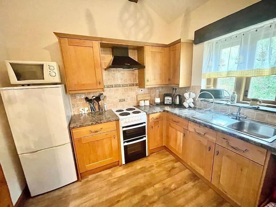 Rural Stone Barn with Log Burner, Usk photo 3