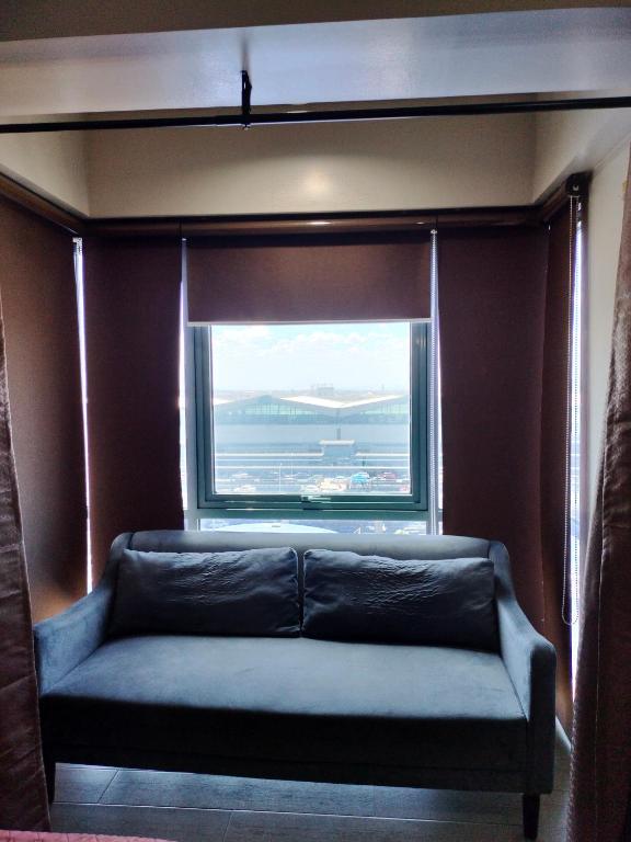 Rqui Affordable Hotel with Pool CondoTel Pasay photo