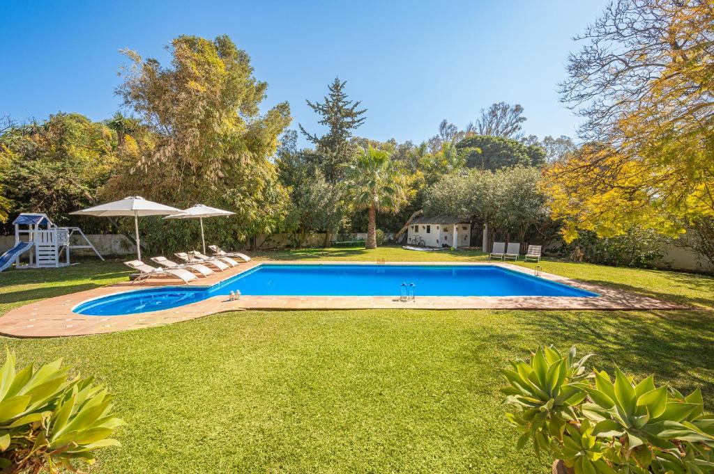 Villa amplia con piscina privada ideal familias y grupos - 3