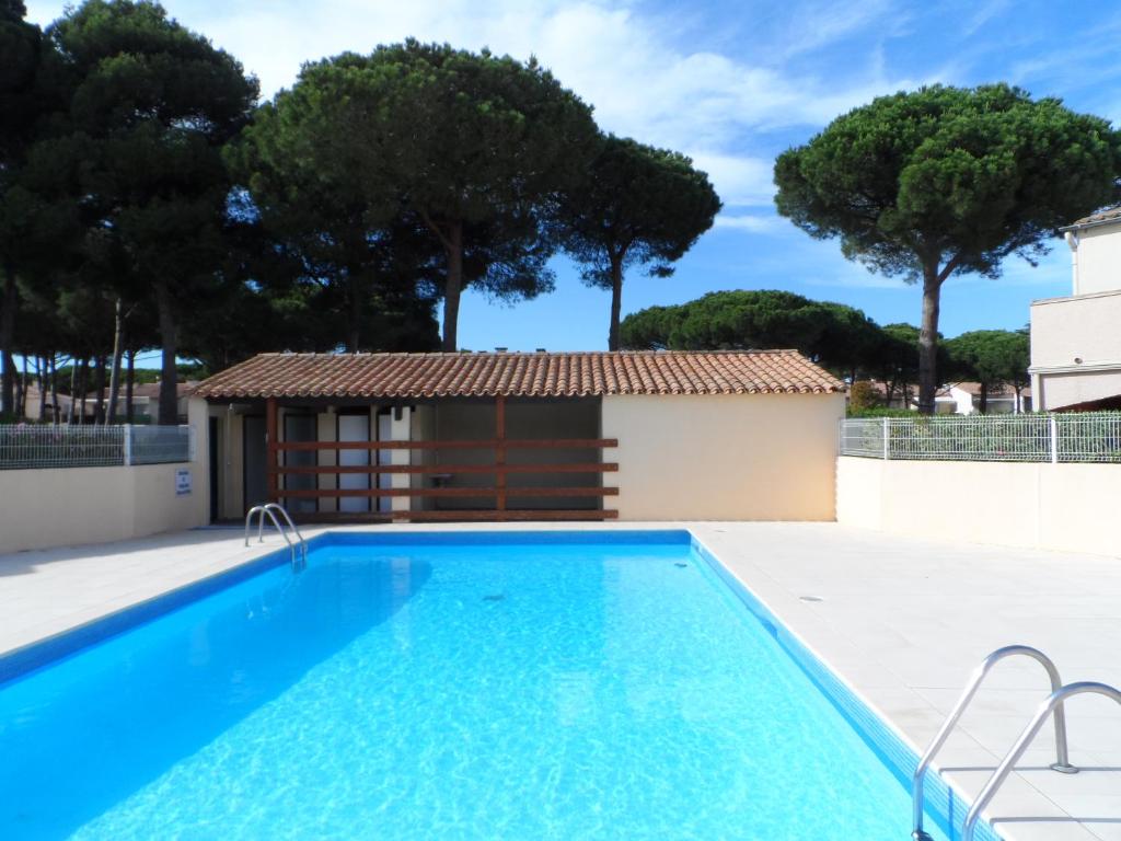 Maison au calme de la pinède, piscine, plage et farniente - 1