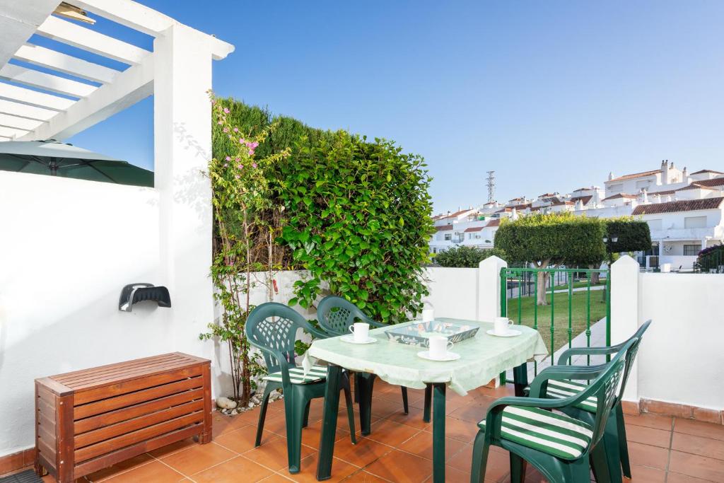 Miramar sunny patio in Fuengirola by Costarentals - Ref 79 - 3