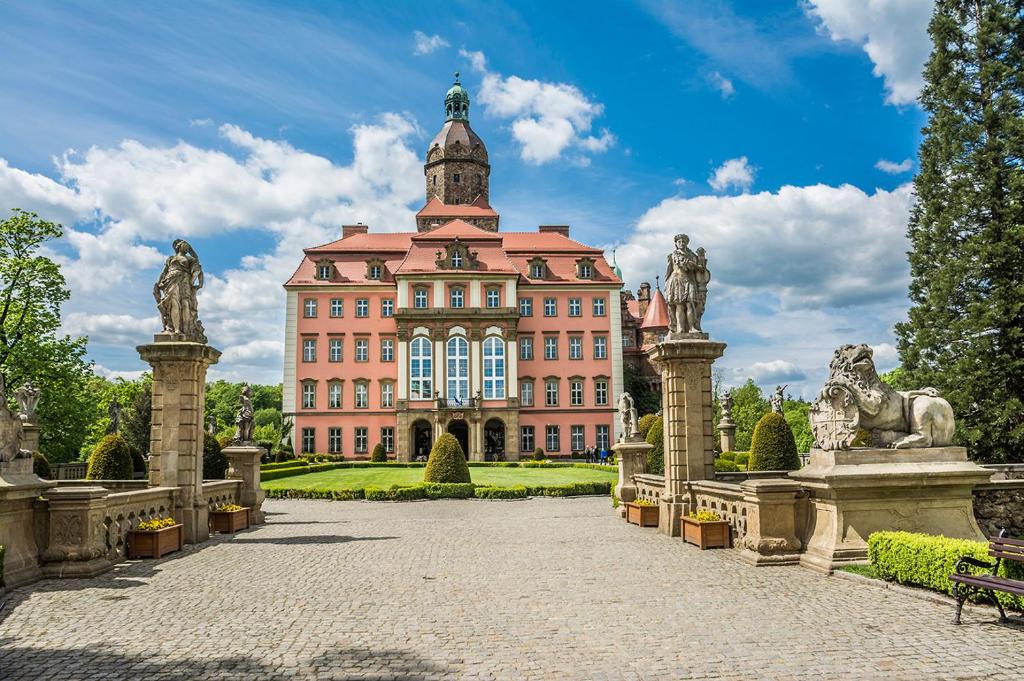 Hotel Przy Oslej Bramie - Zamek Ksiaz photo