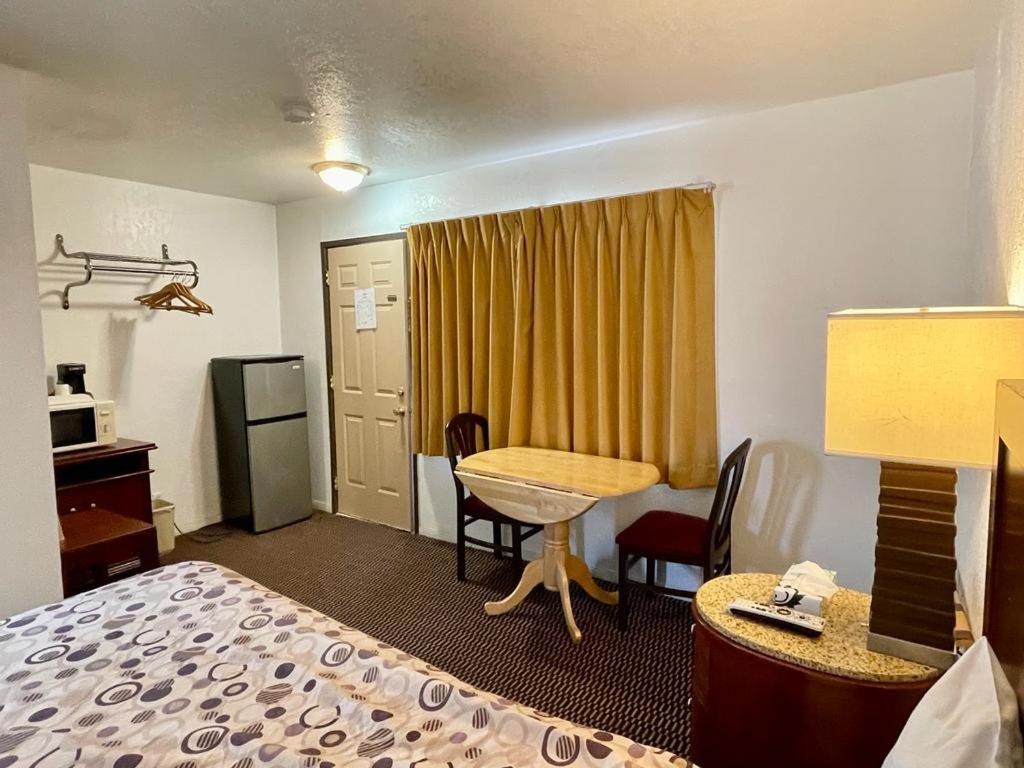 Desert Inn photo