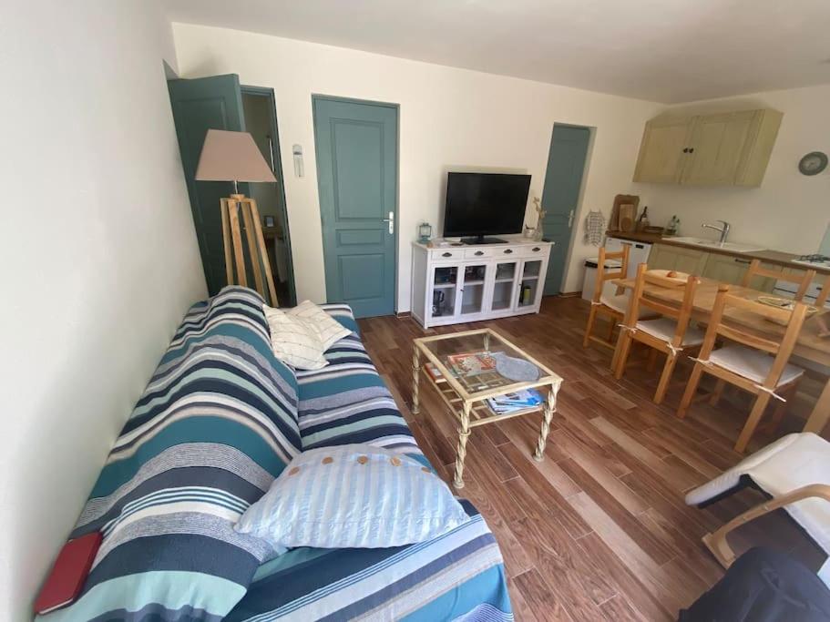 A l'ombre du figuier ! Maisonnette jardin / parking / proche mer - 3