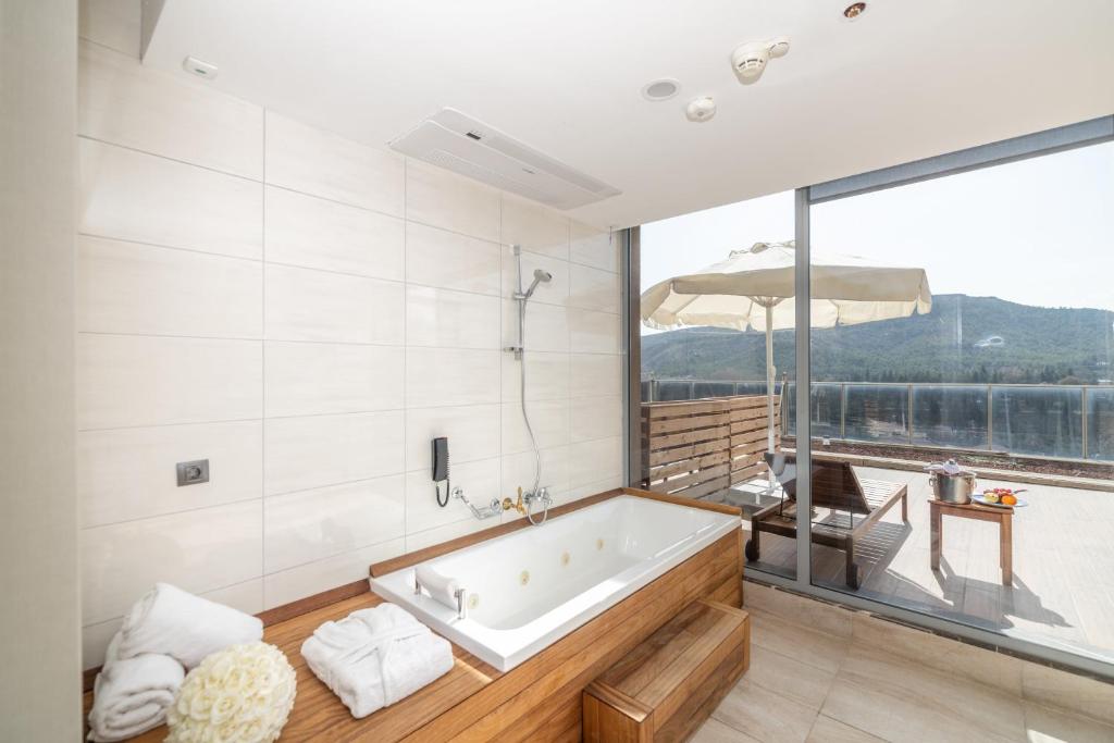 퀘스타 써멀 호텔 전경