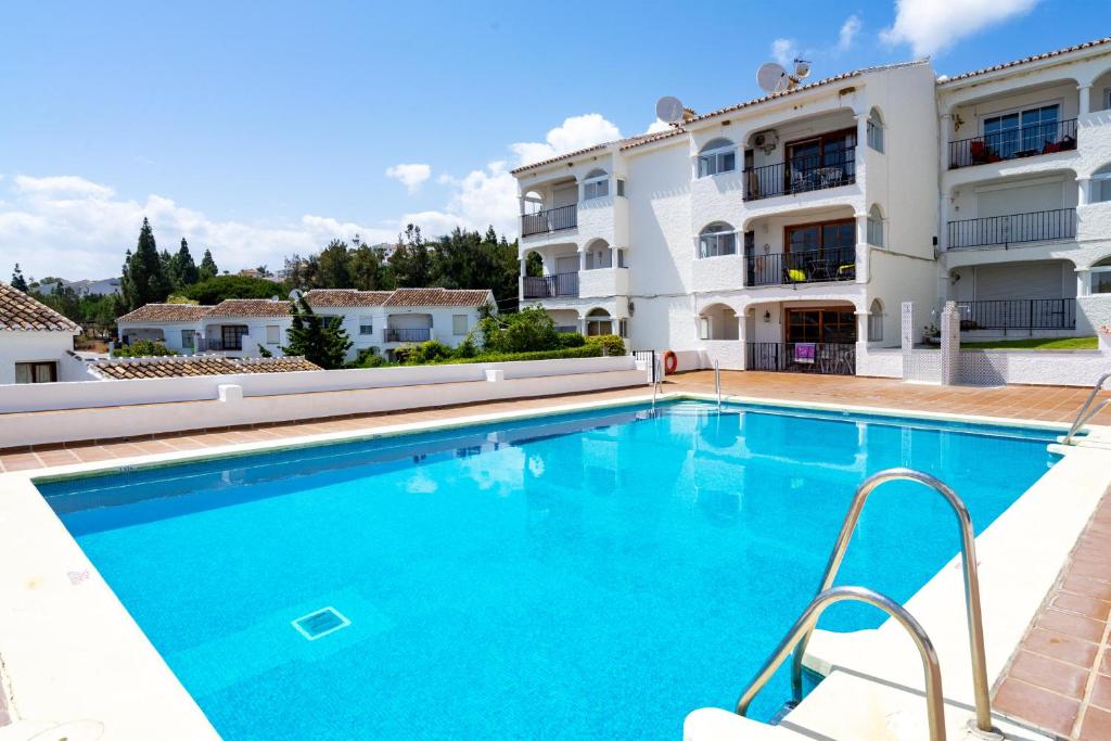 Lovely Apt with Pool by Costarentals - Ref 07 - 3