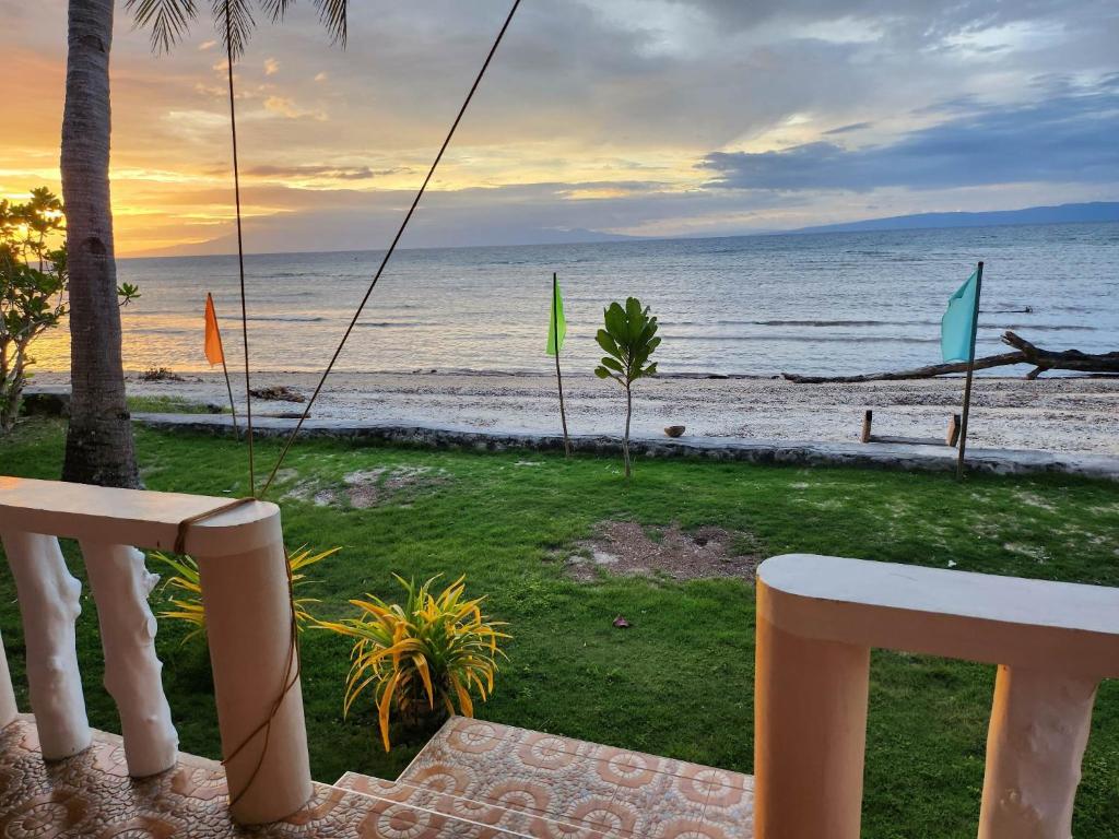 Islanders Paradise Beach