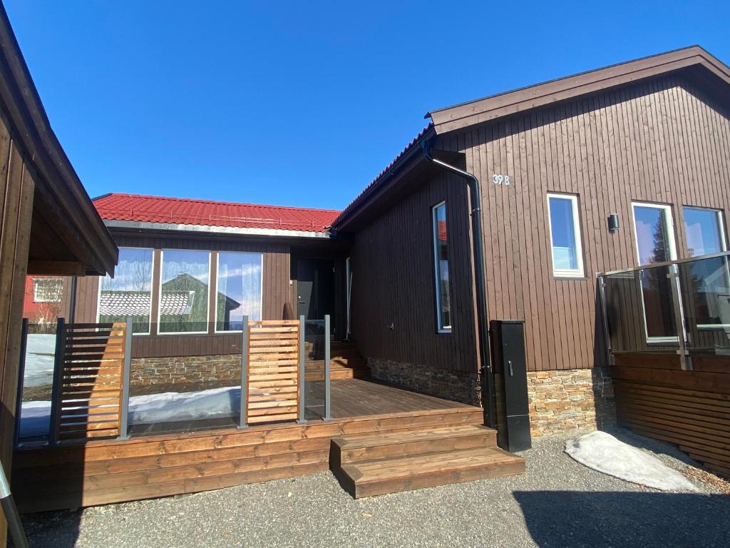 Lovely house on 1 flat with 2 terraces