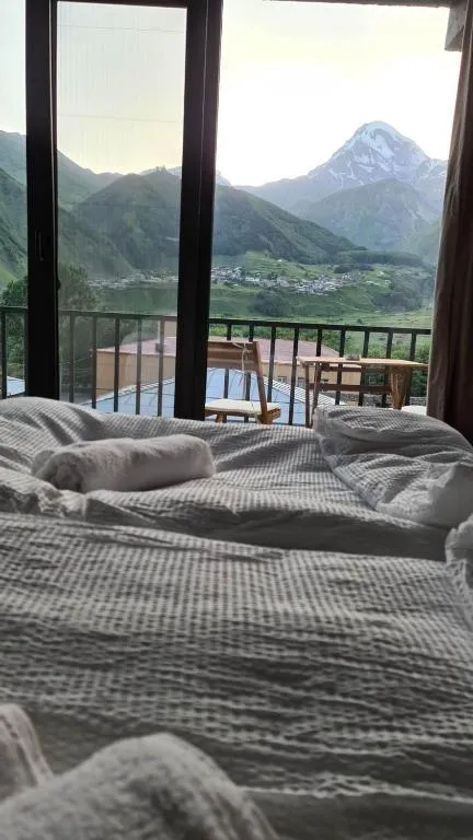 Best view Kazbegi, hotel in Stepantsminda