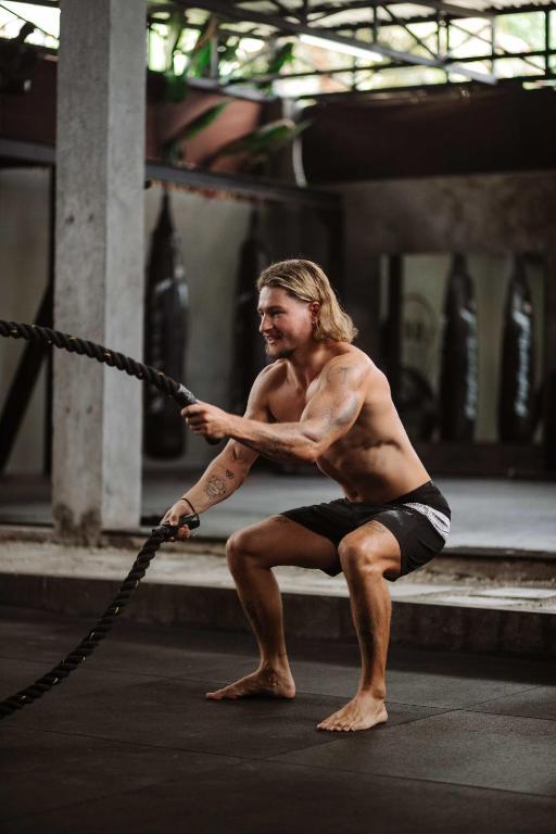 Loka Surf & Fitness Lodge photo